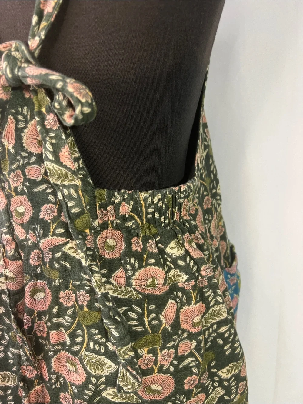 Natural Life Dakota Tie Back Mini Dress - M - overall style sleeveless floral - Picture 7 of 10
